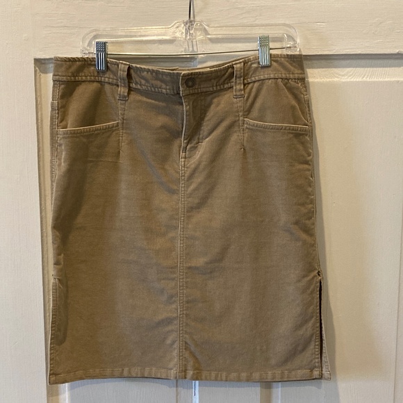 Corduroy The North Face mini-skirt - Picture 1 of 7